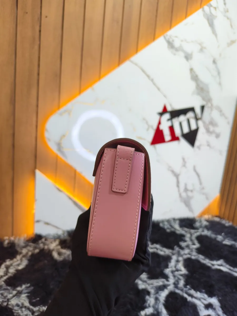 High and luxury handbags 
